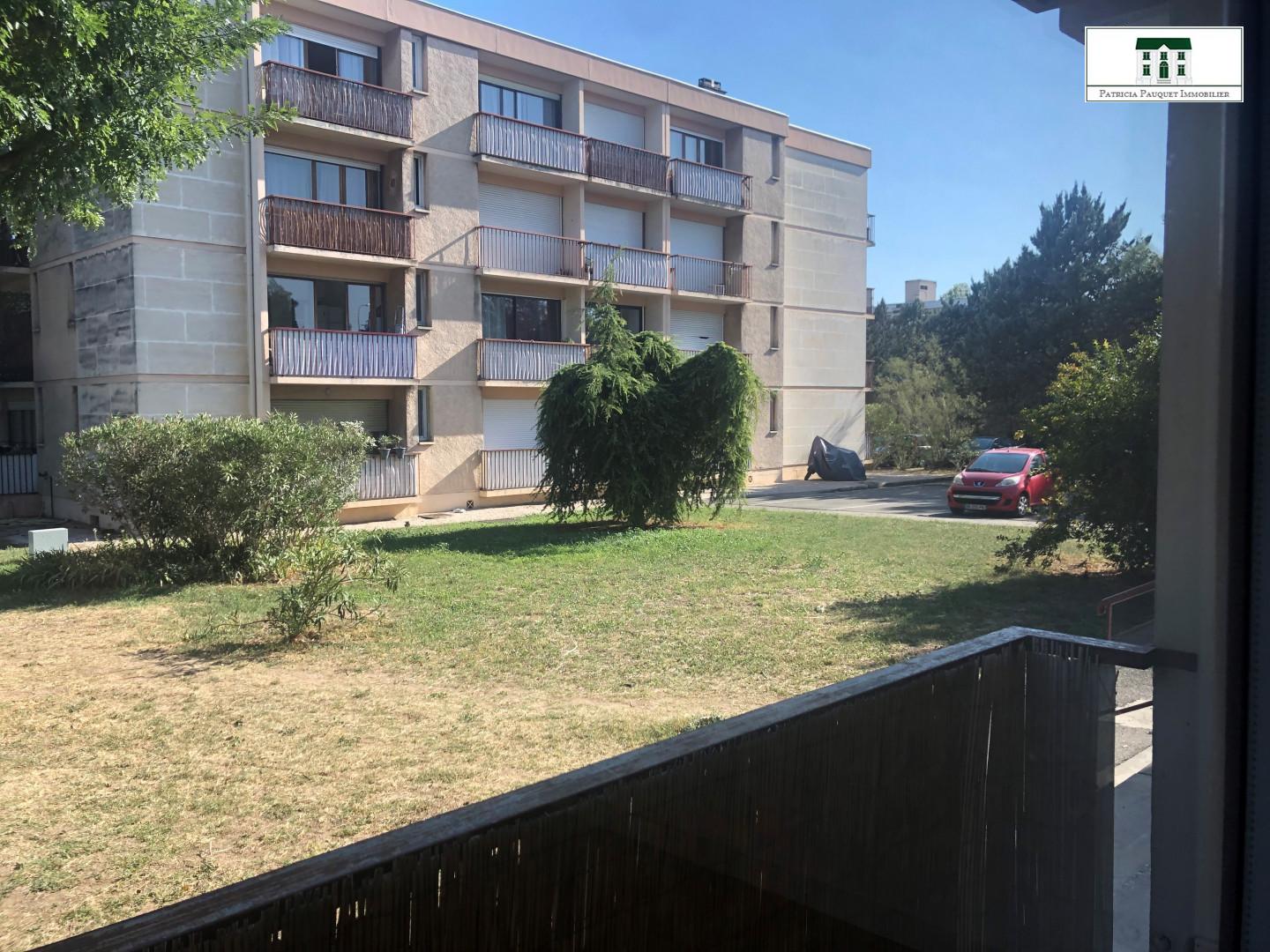 Image T1 - AIX EN PROVENCE