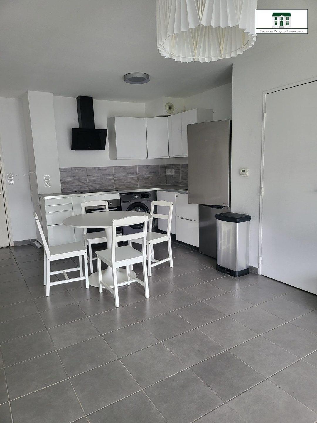 Image T2 MEUBLE AVEC TERRASSE ET PARKING